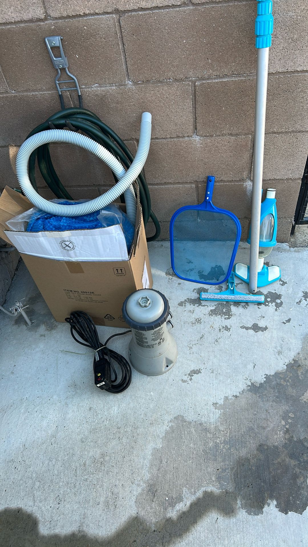 Above Ground Pool Vacuum Cleaning Items 