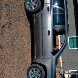 2006 GMC Envoy Clean Title Owe 2500 Can Get Title Same Day When Purchased 