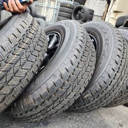 255/70r18 Bridgestone Tires Con 95% De Vida Las 4 Con Rines Para Jeep 