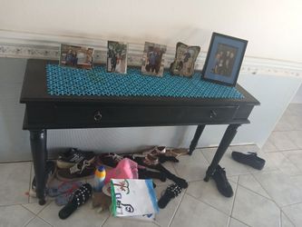 Black entry way table