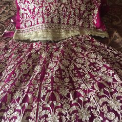 Elegant Indian Outfit ( Blouse, Long skirt And Scarf) XL Size