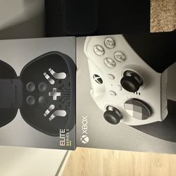 xbox series 2 controller white with accessories