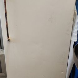 white Sanyo mini fridge