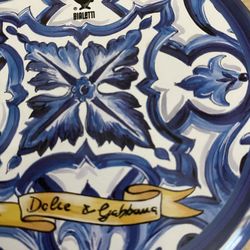 Coffee In Tin Not Open, Dolce and Gabbana 