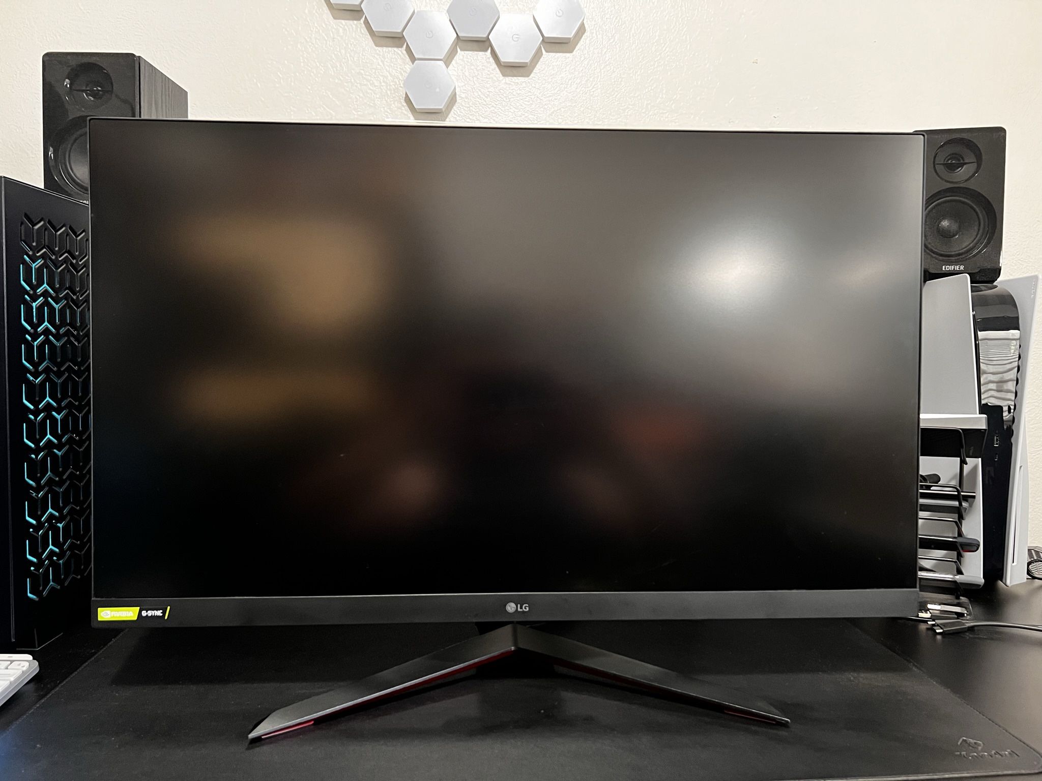 LG 32GN63T-B 32'' Ultragear QHD 165Hz HDR10 Monitor with NVIDIA G-SYNC Compatibility and AMD FreeSync Premium .  