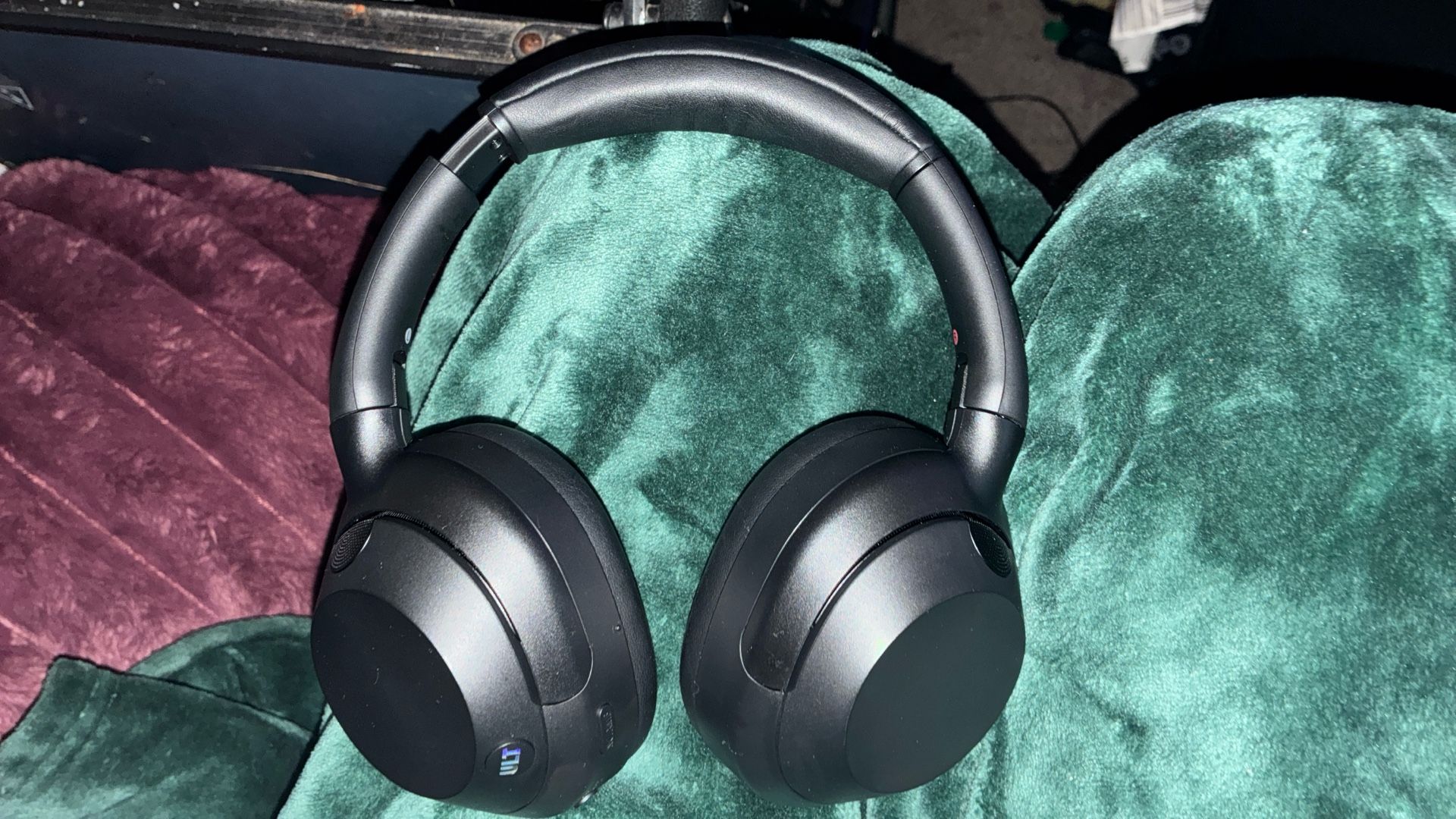 Sony Noise cancellation Headphones 