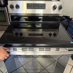 $400 Brand New Electric Stove 