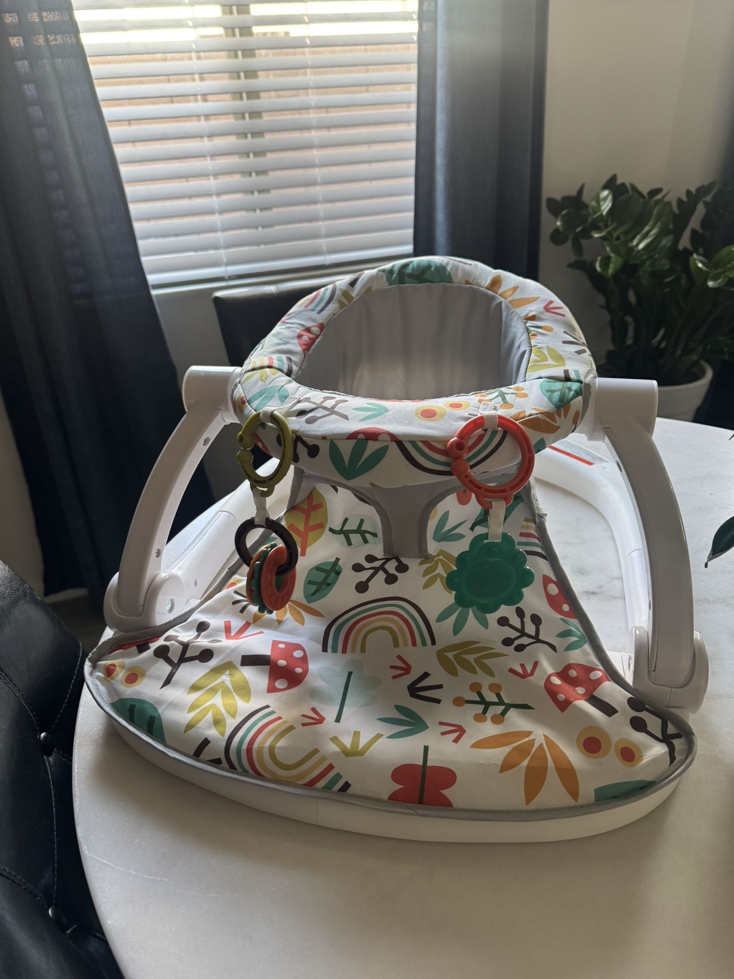 Fisher-Price Sit-Me-up Floor Seat Portable Baby Infant Chair