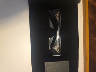 Brand new sun glasses