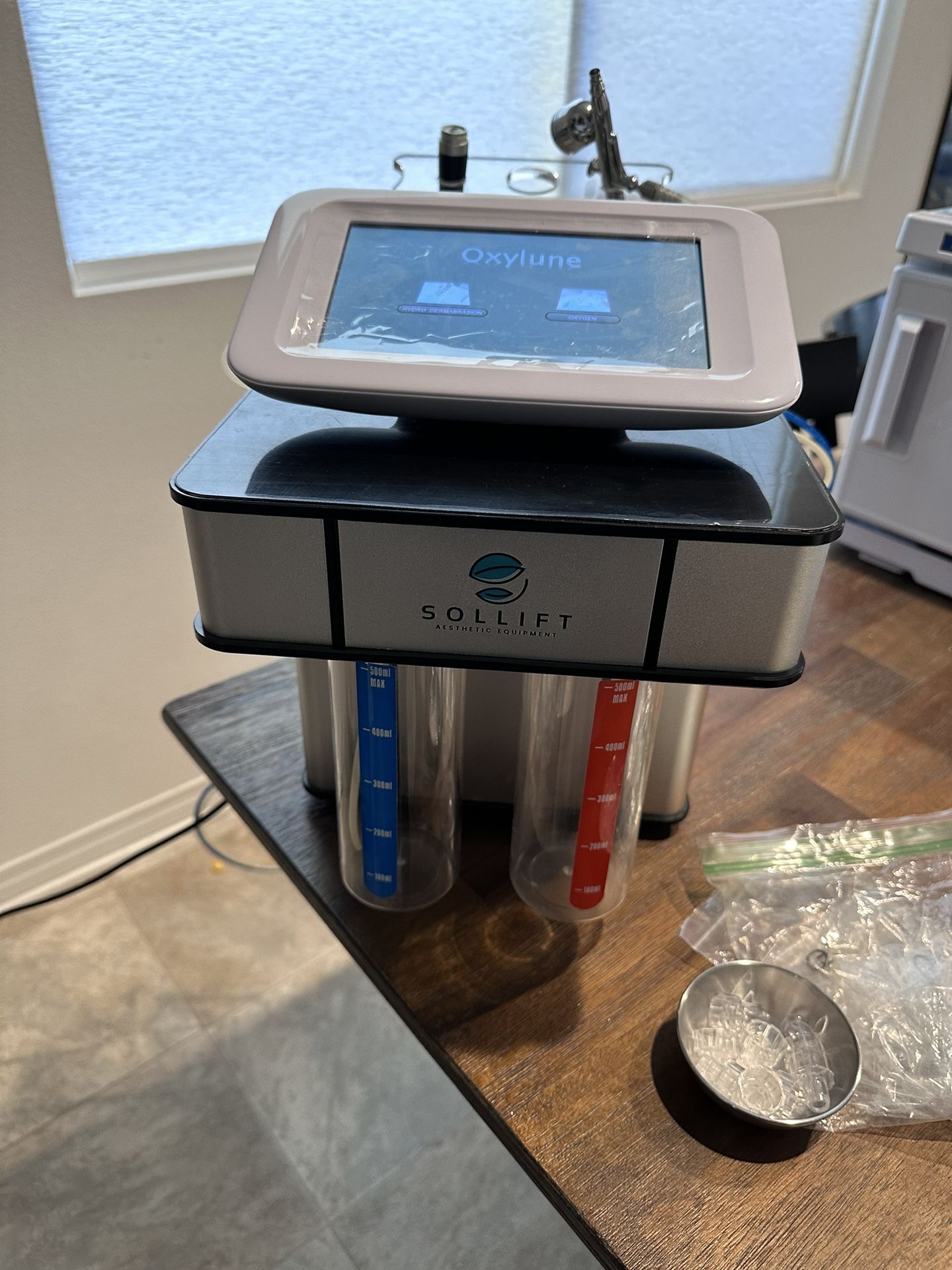 Oxylune hydrodermabrasion Machine With Oxygen 
