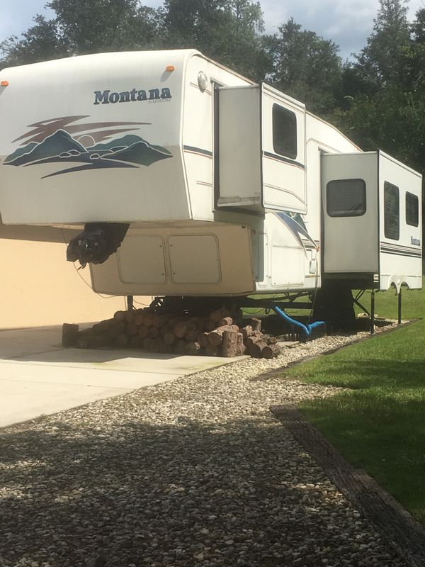 Montana keystone 1999 32’ 5th wheel camper for Sale in Brooksville, FL