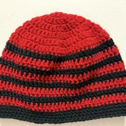 Mens Unisex TEEN Crochet SKI Hat Beanie Handmade Cardinals Falcons  Red Black