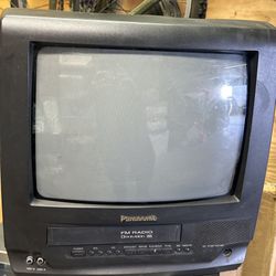 Panasonic Omnivision PV-C1321 13" CRT TV Retro Gaming 2001 