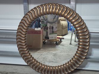 Beautiful round mirror