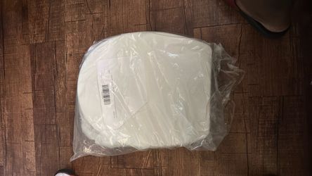LUXE TS1008R Slow Close Round Comfort Fit Toilet Seat White | with Slow Close