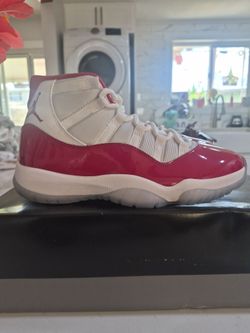 Air Jordan 11 Retro "Cherry"