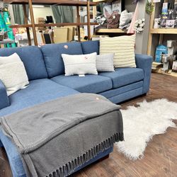 Blue Small Sectional Thomasville Reversible Lounge Right Or Left Side 