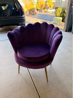 Purple Velvet Scalloped Accent Chair – Gold Legs
