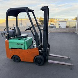 Clark Forklift