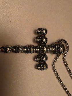 Skull goth pendant