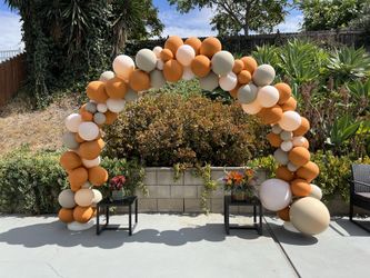 Balloon Garlands By Ashley 🎈