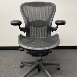 Flawless Herman Miller Aerons Size B Fully Loaded