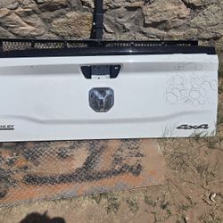 RAM 1500,2500, 3500 Tailgate