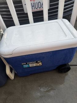 Igloo Wheelie Cool 38 Qt Rolling Cooler