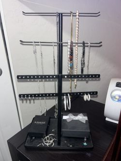 jewelry holder