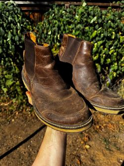 KEEN Men's Eastin Chelsea Boots - Brown Leather Slip-On (Est. Size 9-10) -No Tags-