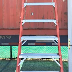 New Werner 8 Ft Podium Ladder