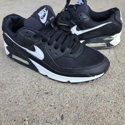 Womens Air max size 9