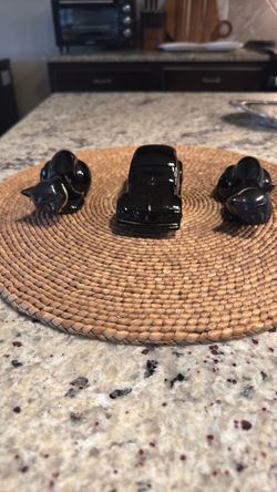 Avon Black Ceramic Cat Figurines Set of 3