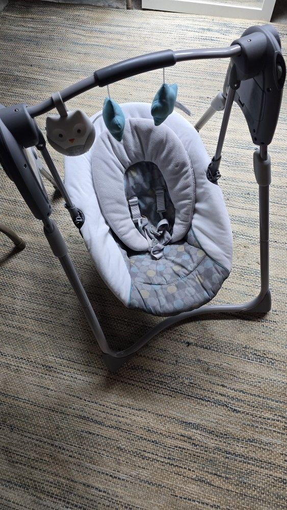 Graco Compact Baby Swing