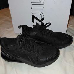 Nike 270 Size 9 Men Bk