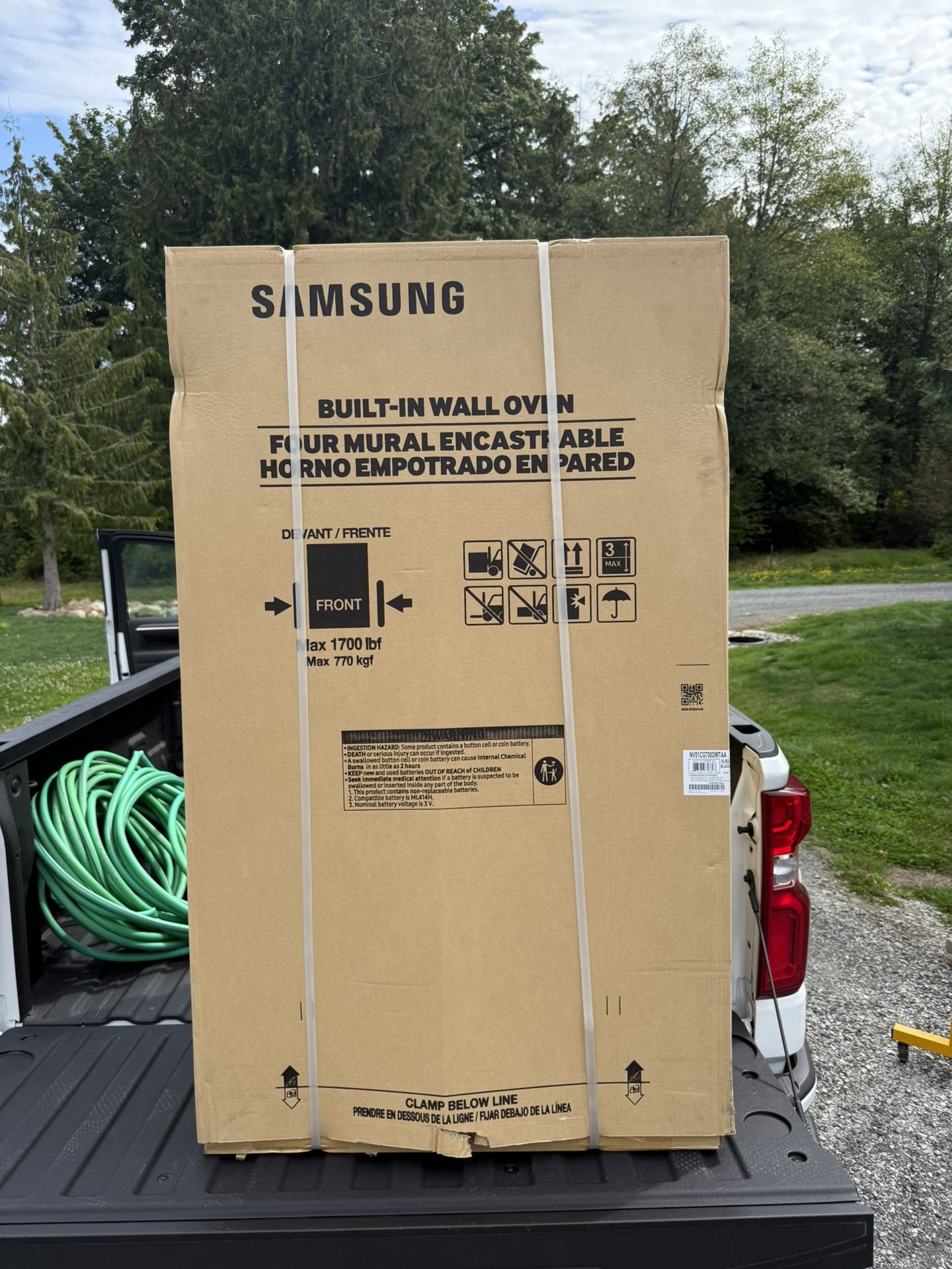 Samsung Bespoke 30 in. Double Electric Wall Oven in Black Matte Steel with AI Pro Cooking Camera New still in the box $3198 plus tax at Home Depot wil