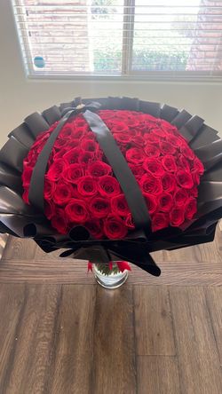 75 long stem roses/Ramo de flores