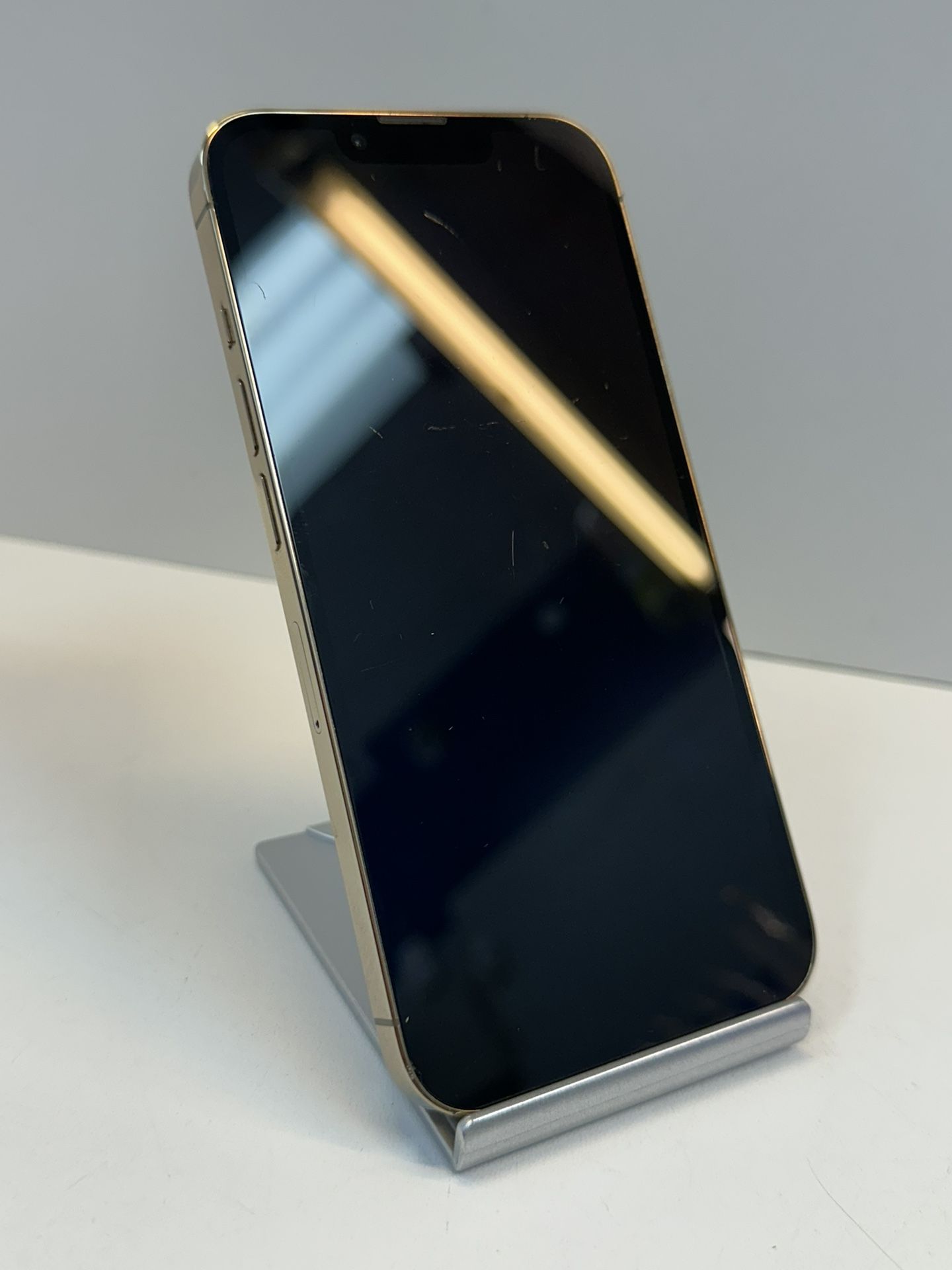 Apple iPhone 13 PRO 128gb. ( Fully Unlocked Device )