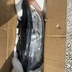 2017-2020 Ford Fusion Headlight Assembly