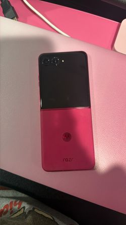 Pink Motorola Razr