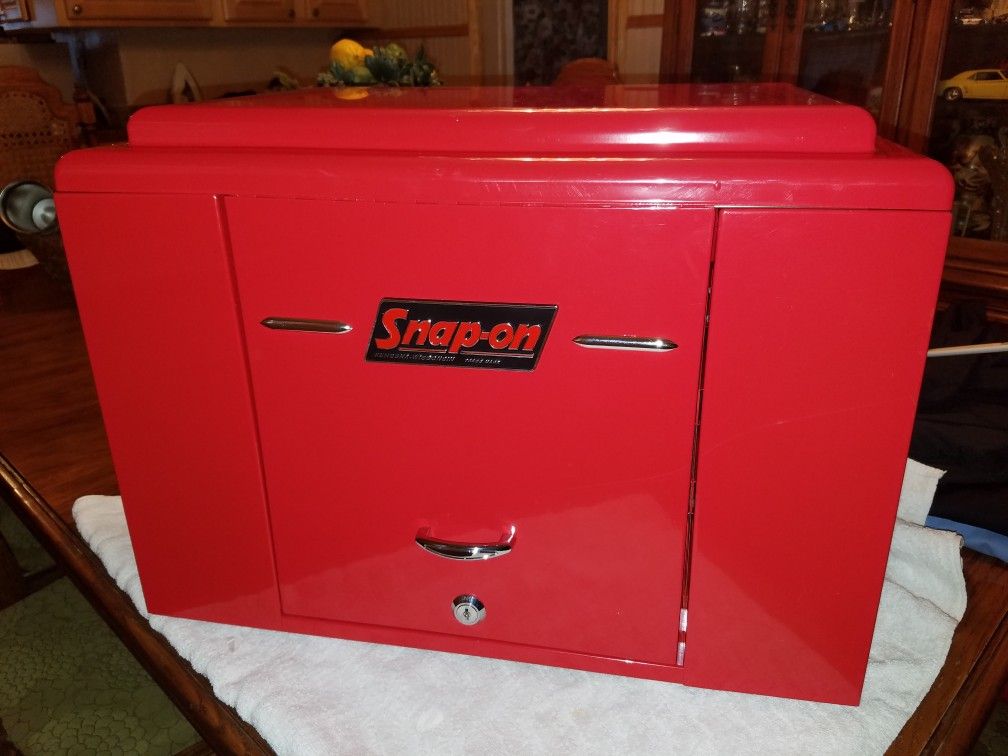 SNAP ON K60 Anniversary Tool Box