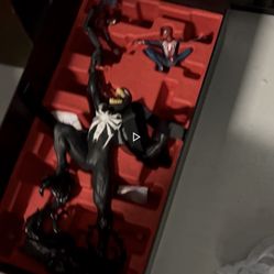 Venom Statue 