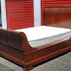 (FREE LOCAL DELIVERY) Solid Wood  Queen Sleigh Bed With Mattress And Boxspring 