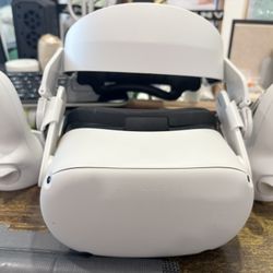 Oculus 2 VR Headsets With Head Strap 