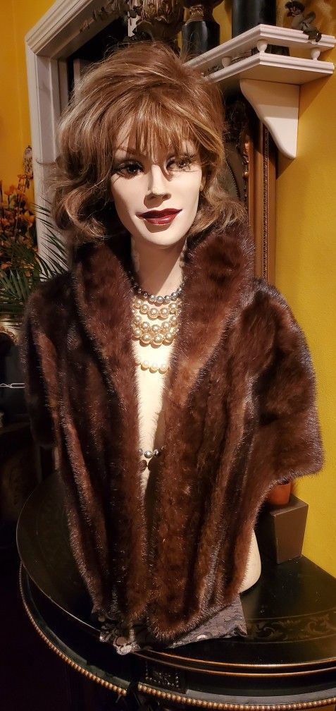 Retro Chic Genuine Mink Fur Shawl