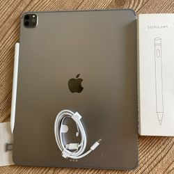 iPad Pro 12.9” (M2 chip / 2022 model) 6th Generation 256GB WiFi + 5G cellular with  keyboard, & Accessories 
