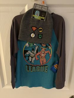Justice League Shirt & Beanie Set