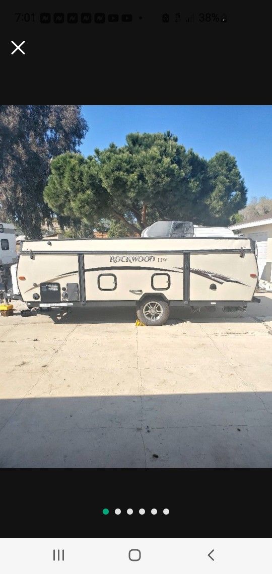 2015 Rockwood HD tech trailer fully loaded slide out