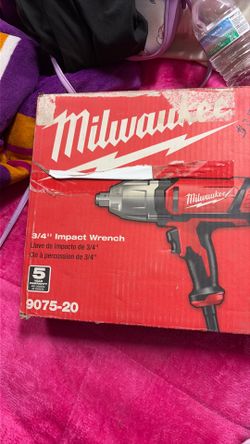 MILWAUKEE 3/4 “ IMPACT WRENCH