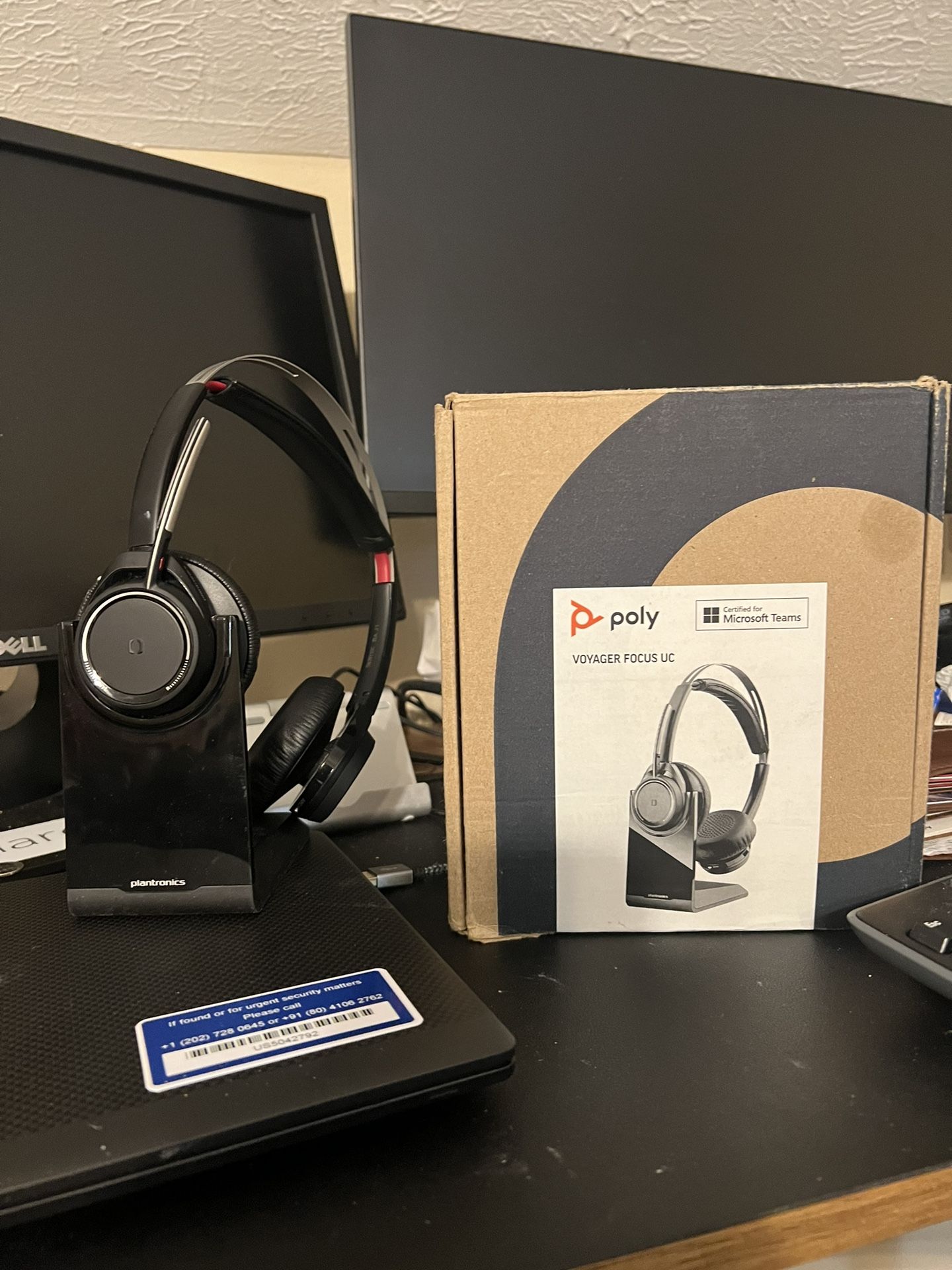 Poly Voyager Focus UC Headset